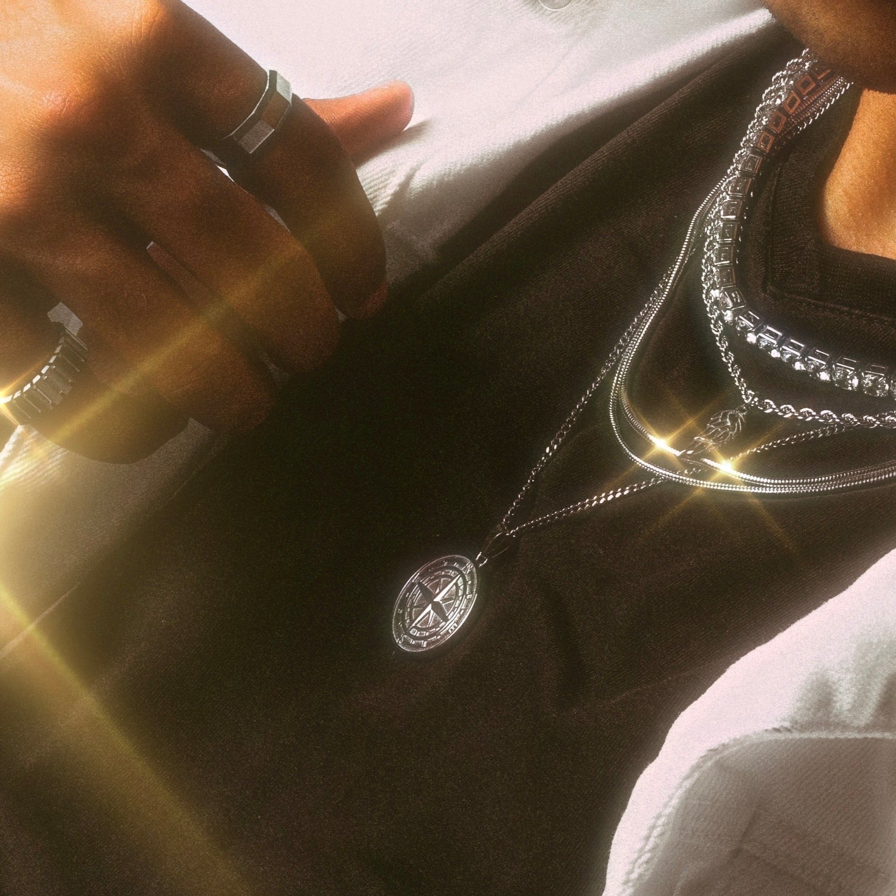 Compass Pendant (Silver)