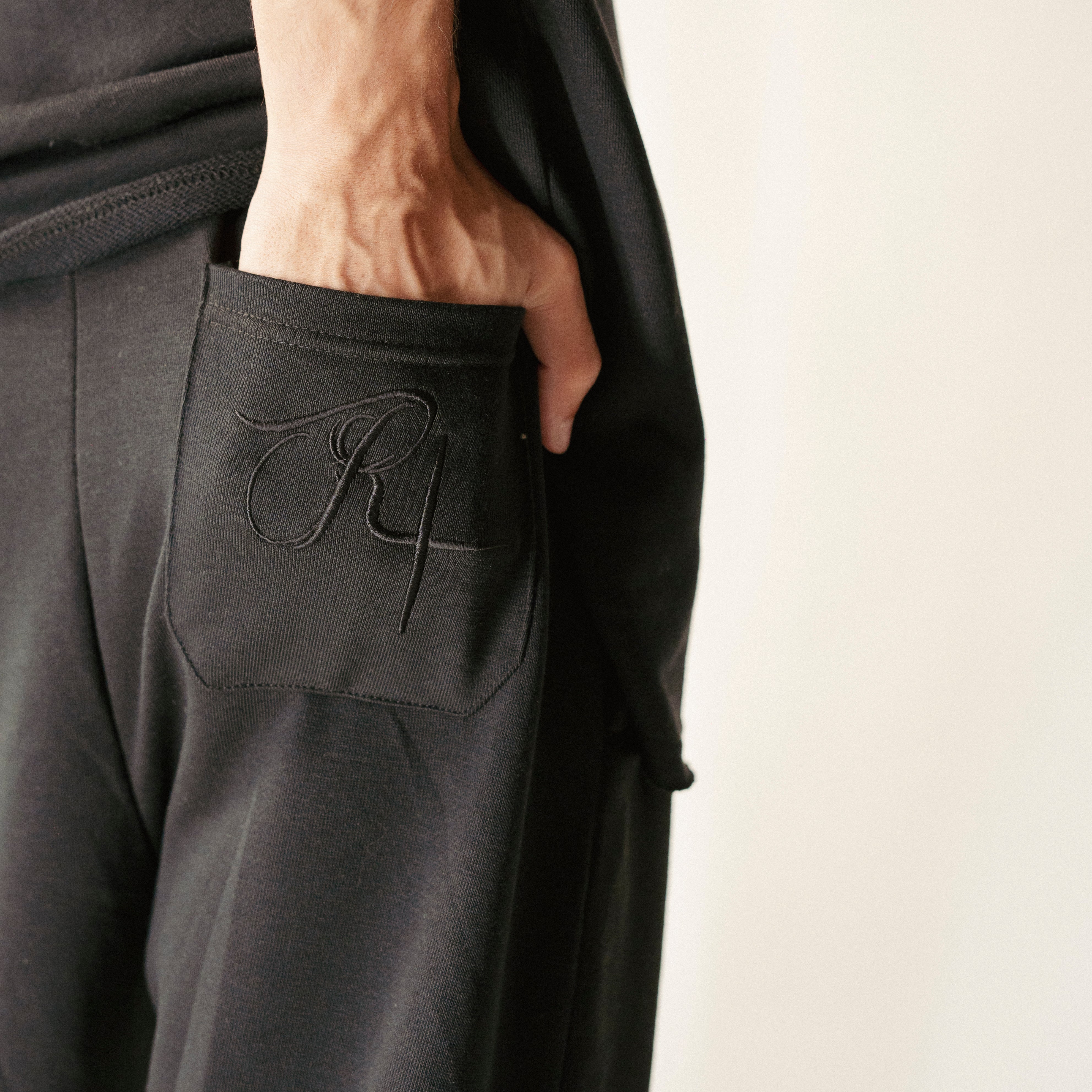 Icons Pleated Trouser - Jet Black